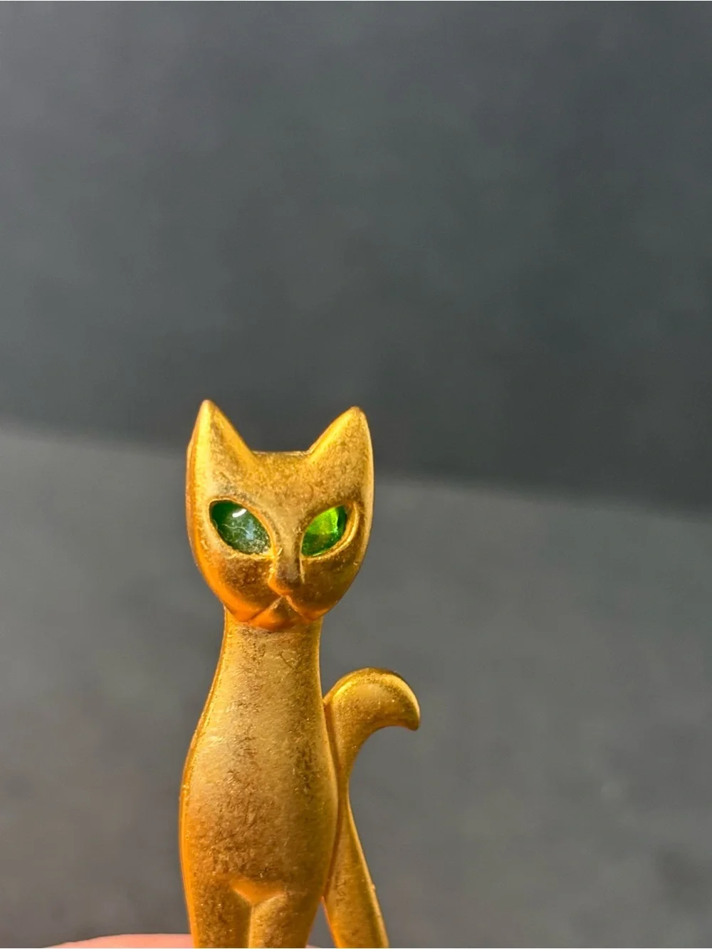 AJC Vintage Egyptian Cat Brooch Gold Tone Green Eyes